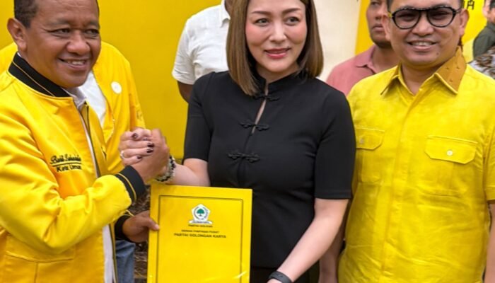 Terima SK dari Bahlil, Michaela Paruntu dan Aditya Moha Resmi Pimpin Golkar Sulut